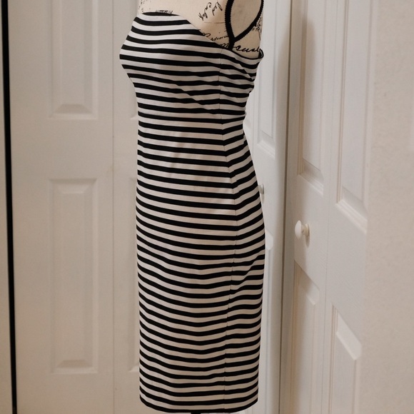 EXPRESS Midi DRESS BLACK & WHITE Strapless "Breton" Stripe Nautical Sailor-core - Picture 3 of 4